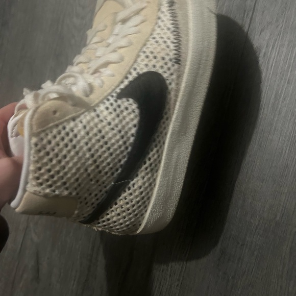 nike blazers - Picture 3 of 4